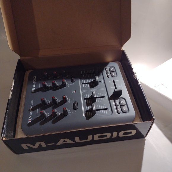 M-Audio Torq Mixlab Digital DJ System MP3s Music Record - Torq-LE - For PC Mac. - Picture 3 of 10